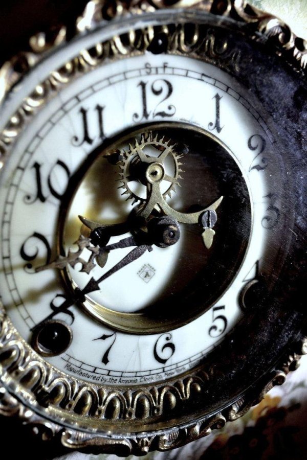 циферблат старинных часов