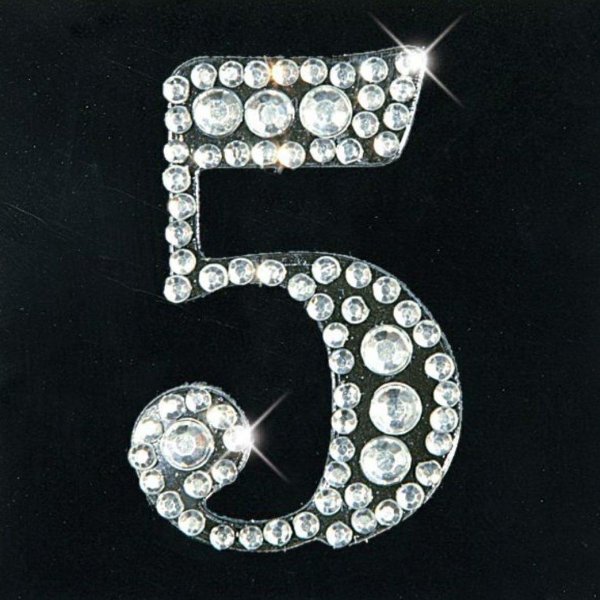 брошь буква