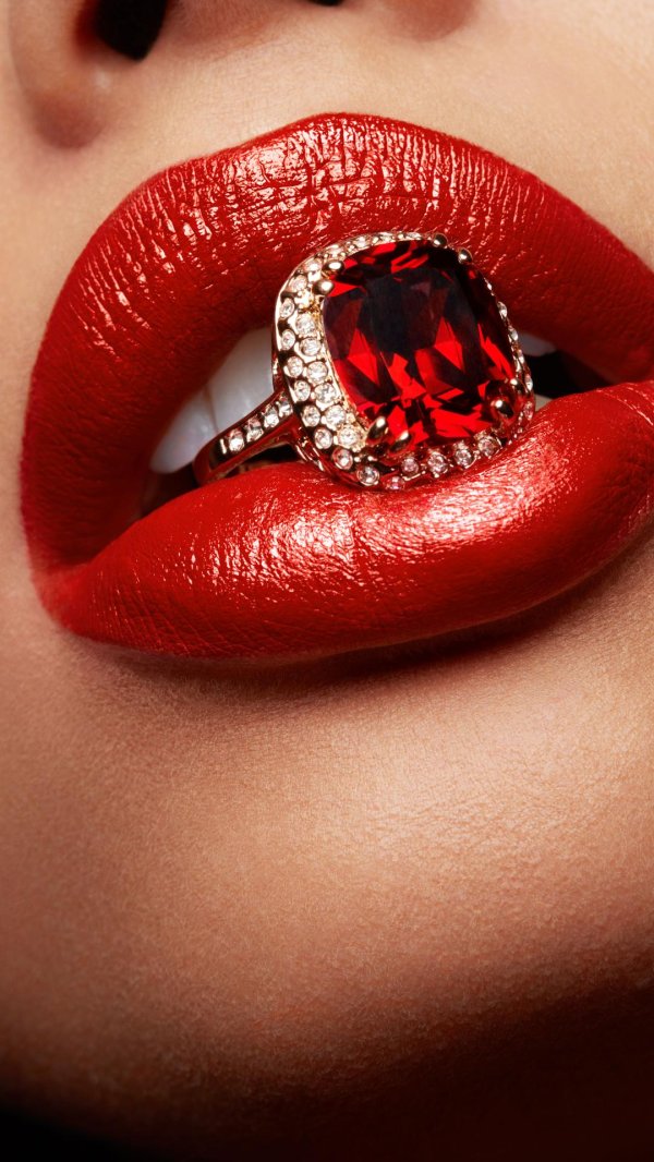 губы гламур