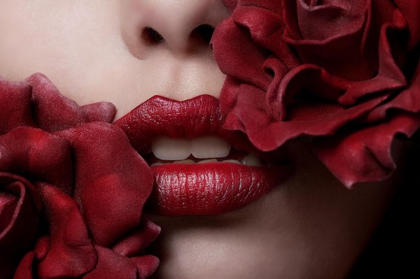 чувственные губы