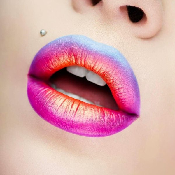 макияж губ