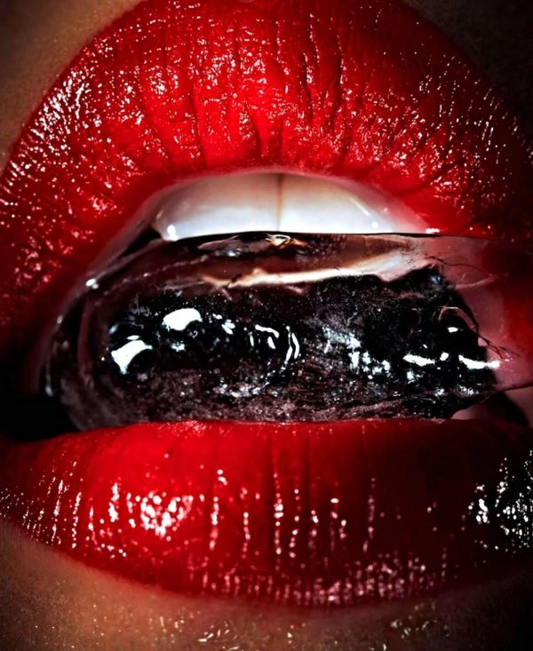 сочные губы