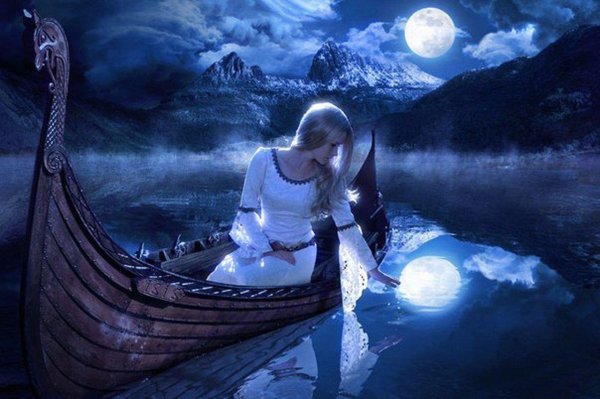 девушка в лодке