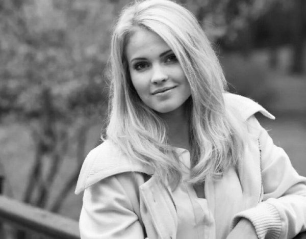 эмили неренг