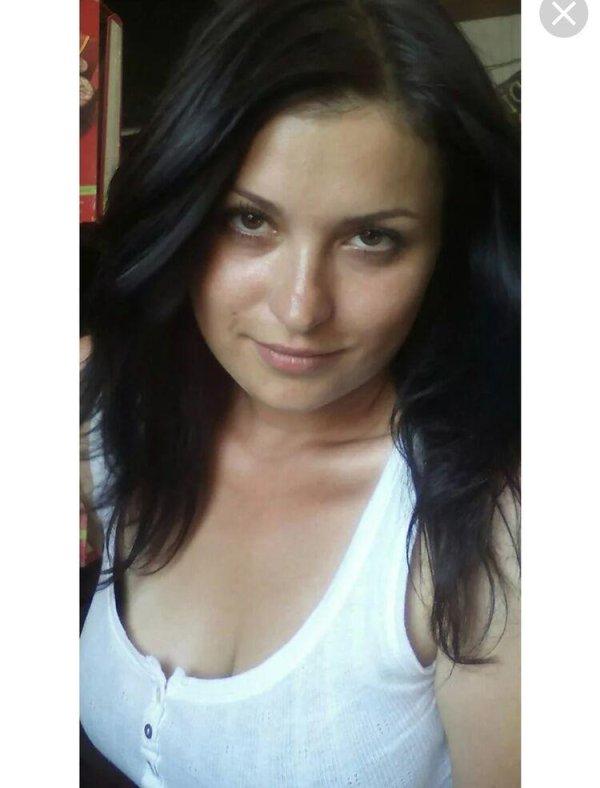 брюнетка домашнее