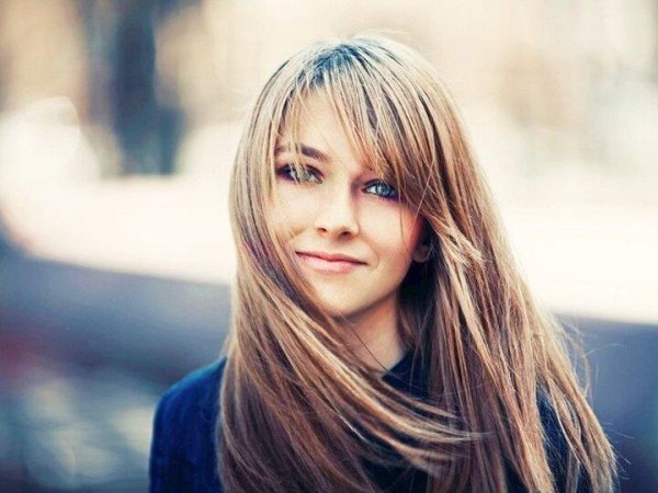 девушки с русыми волосами