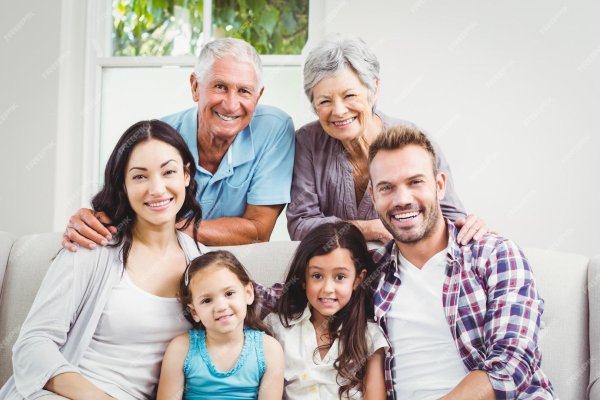 семья с бабушкой и дедушкой