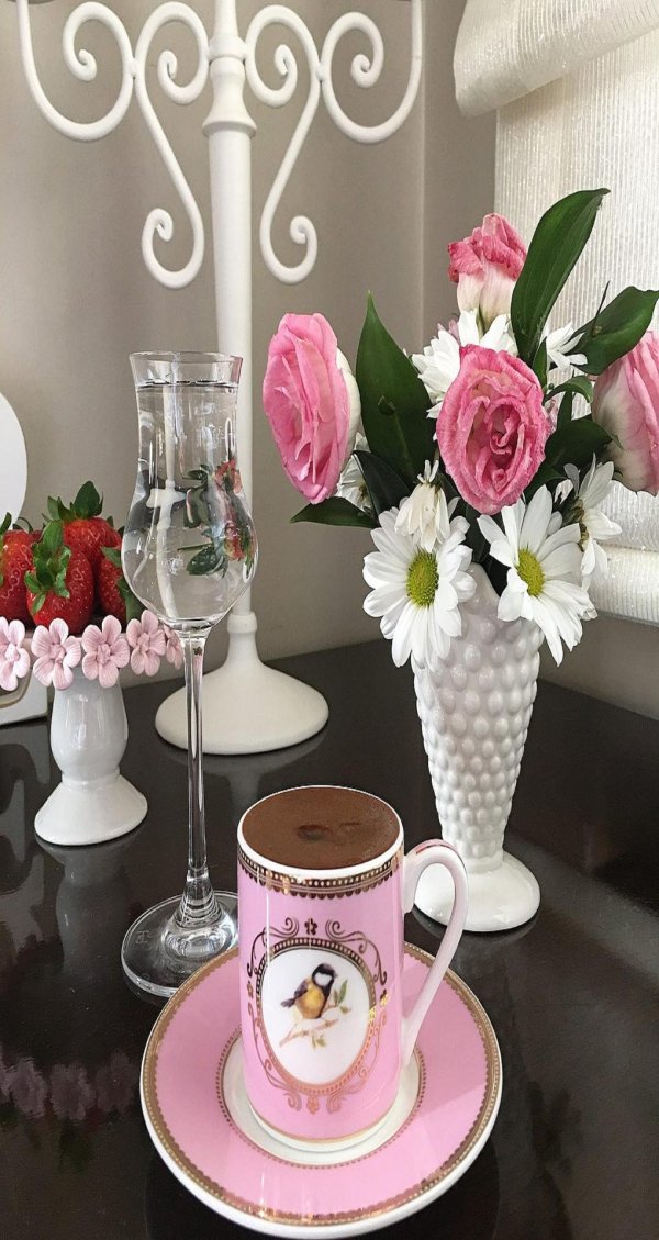 красивые кофейные чашки