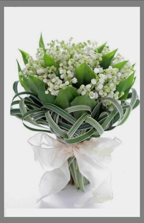 свадебный букет из ландышей