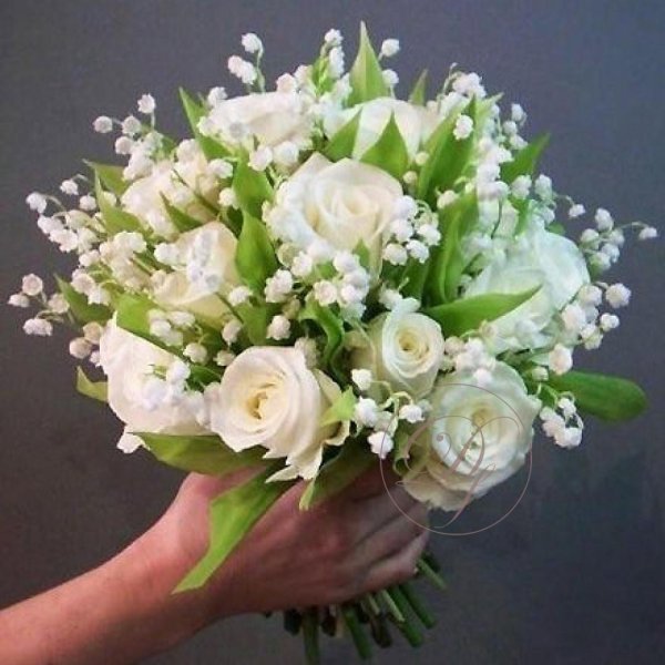 свадебный букет из ландышей