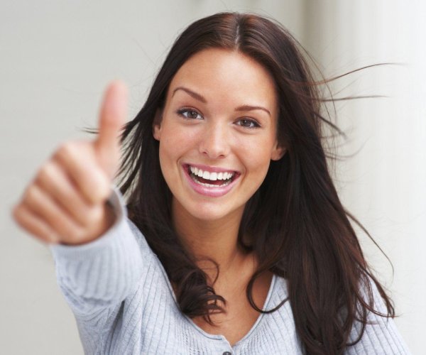 радостная женщина