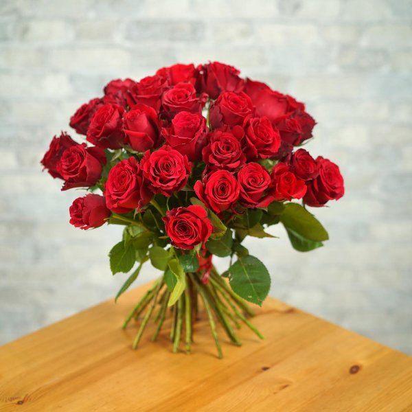 букет из красных роз 51шт