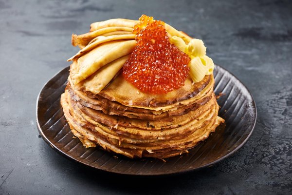 блин с икрой