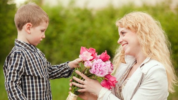 мамам сыновей