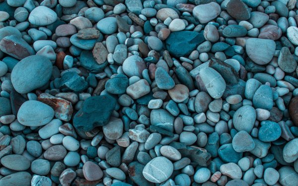 голубой камушек