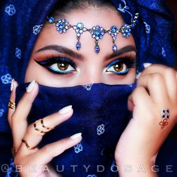 восточные глаза