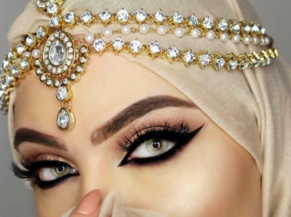 сабина байсакова восточные глаза