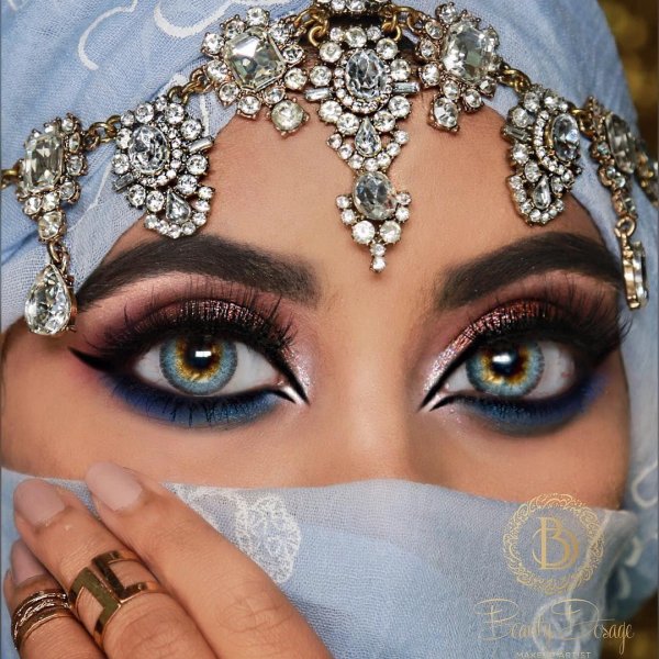 восточные глаза