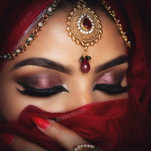 восточные глаза девушек