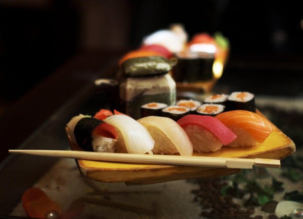 японские суши
