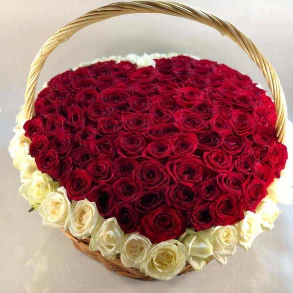 корзина с розами