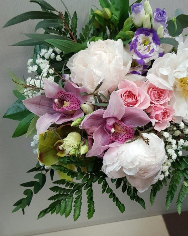 пионы и орхидеи