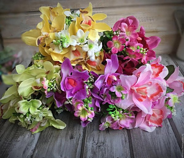 искусственные цветы