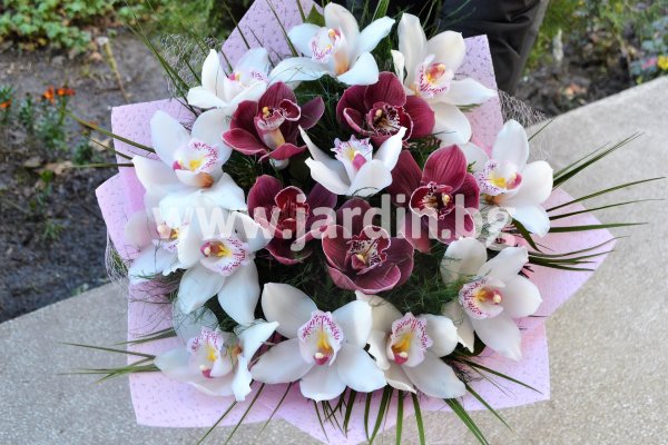 стильные букеты с орхидеями