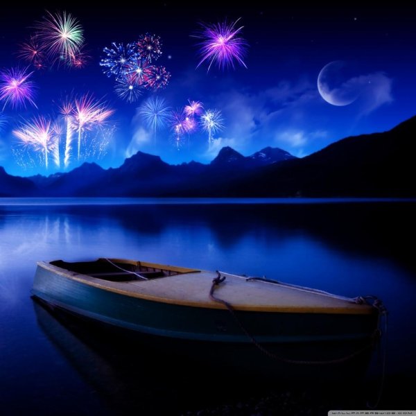 лодка в море