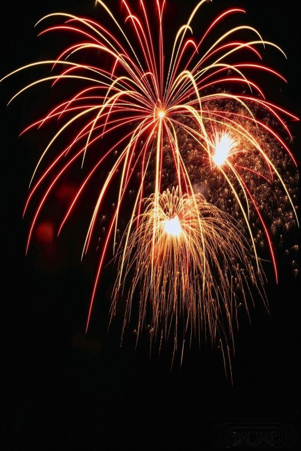 праздничный фейерверк