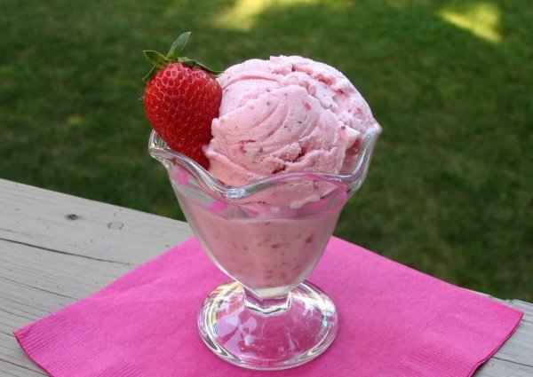 мороженое лето клубника