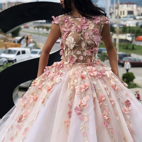 платья бальные