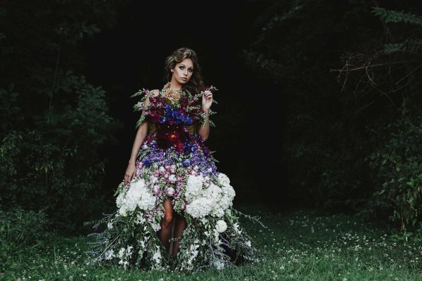 платья из цветов