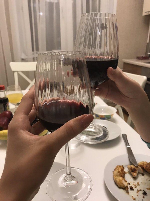 набор бокалов для вина