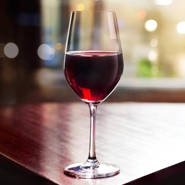 винные бокалы