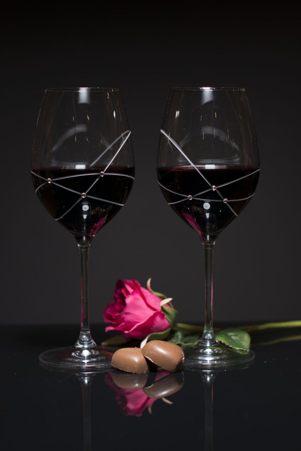 два бокала вина