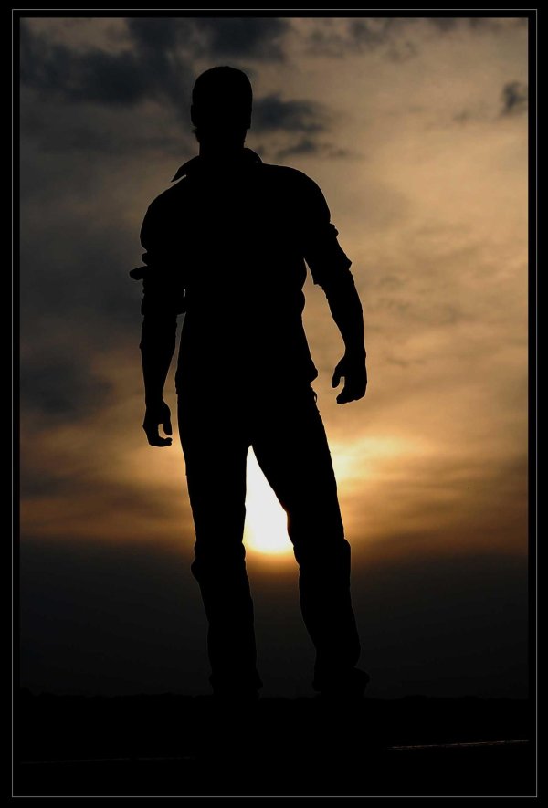 мужской силуэт