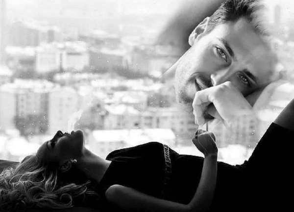 мужчина вспоминает женщину