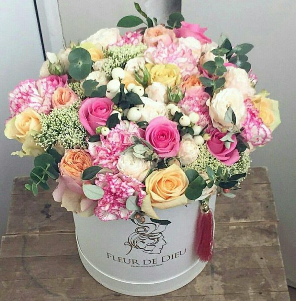 цветы в коробке