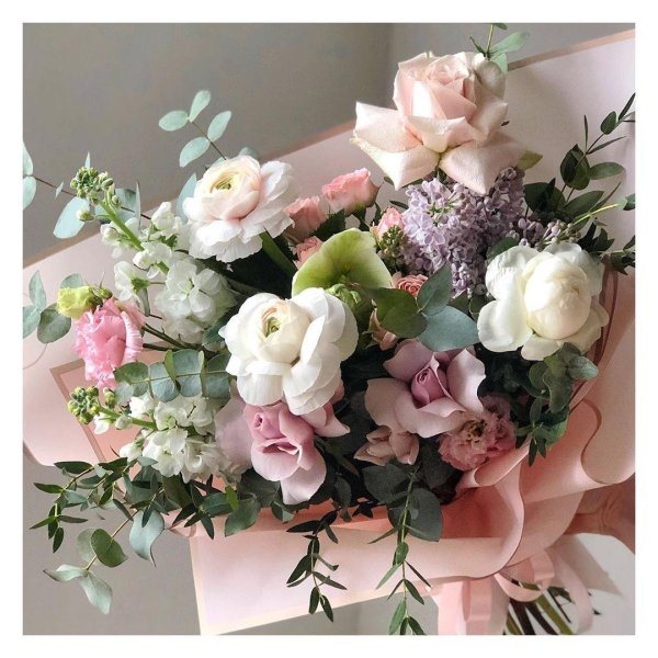 хелеборус в букете