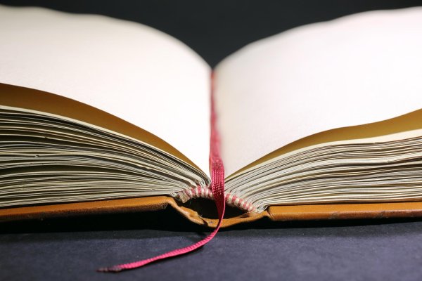 твердый переплет книги