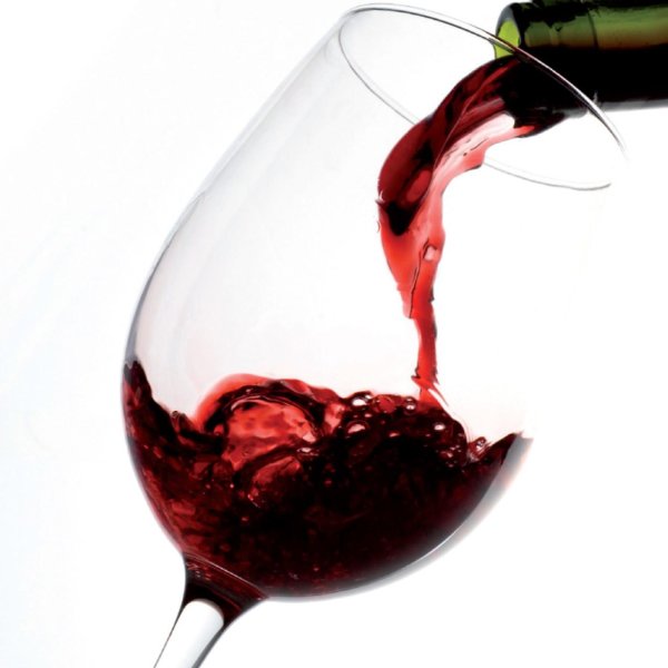 бокал красного вина