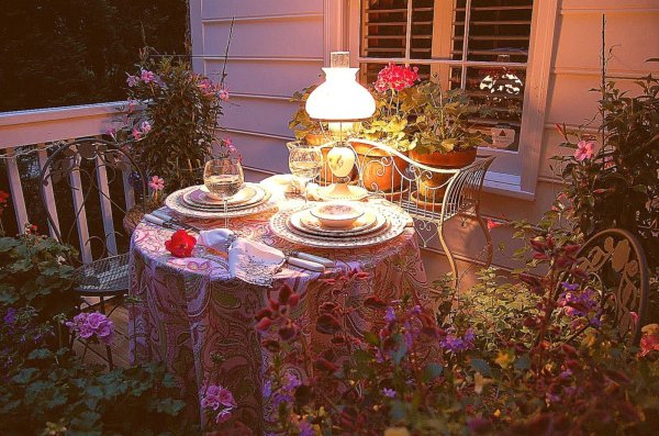 романтический стол