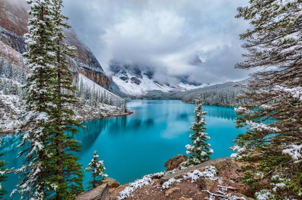 озеро морейн вышивка