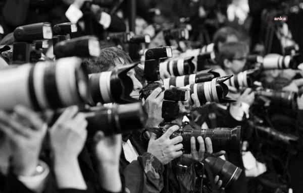 журналист эстетика