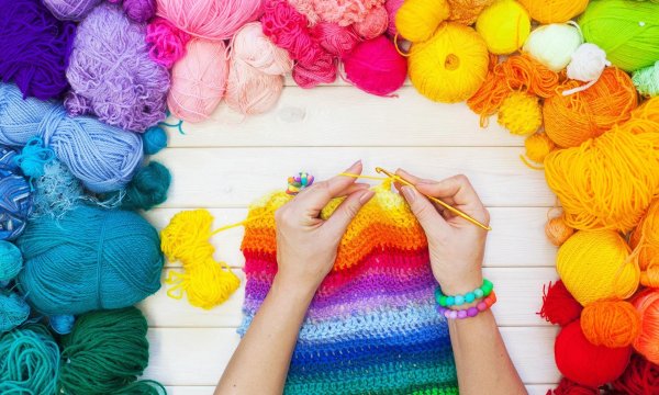 разноцветная пряжа