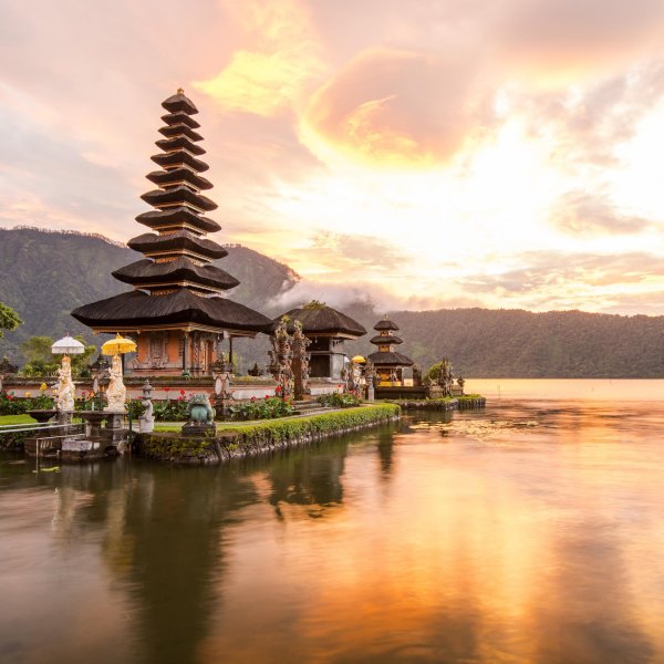 pura ulun danu