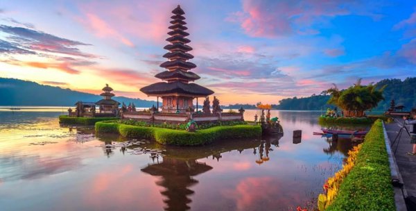 pura ulun danu bratan