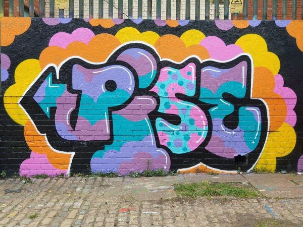 граффити на стенах