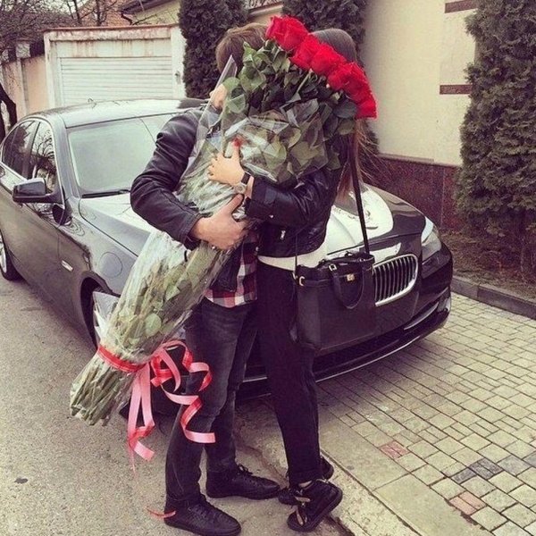 кавказец с цветами